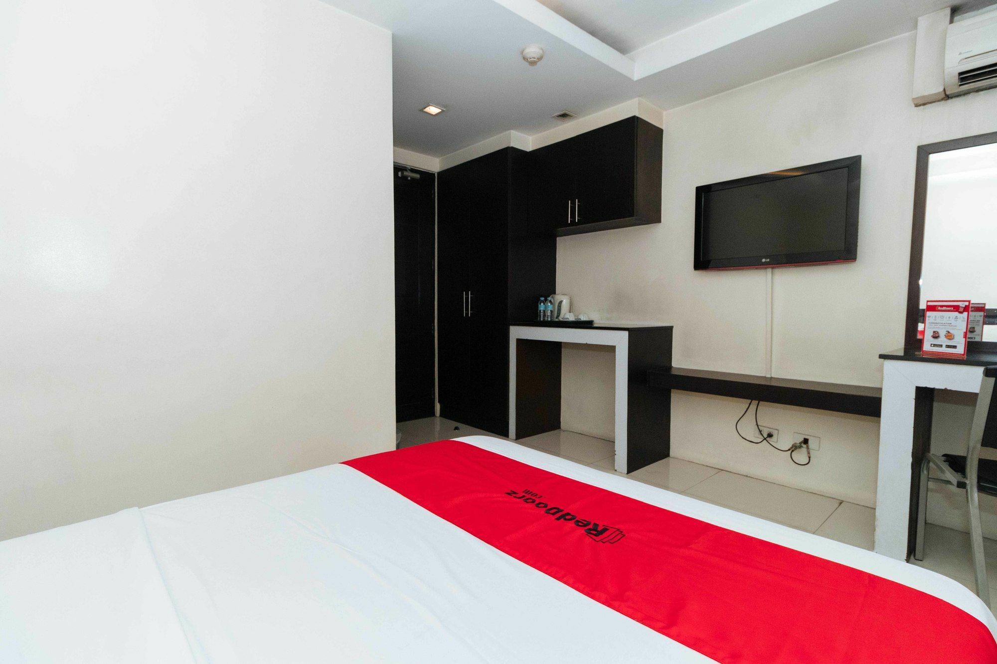 Reddoorz Near Quezon City Circle エクステリア 写真