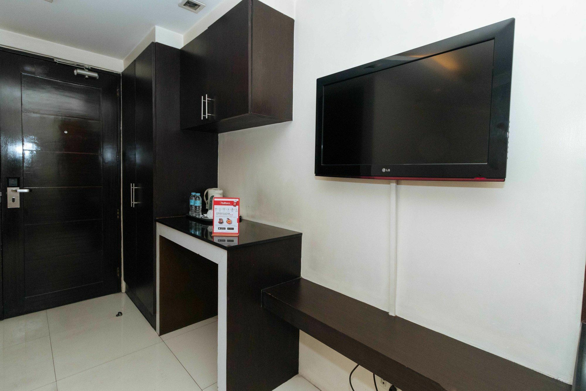 Reddoorz Near Quezon City Circle エクステリア 写真